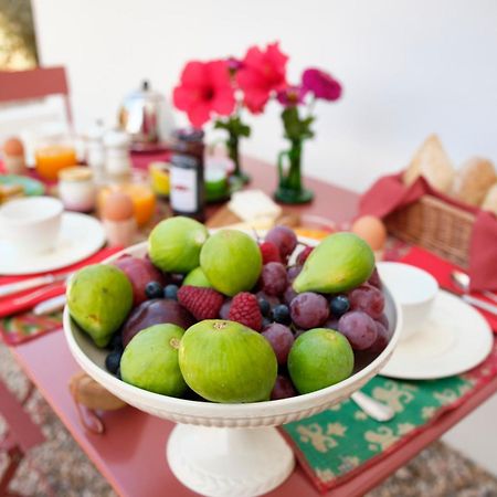 Vila Branca Guesthouse - Palacete ฟิเกราดาฟอซ ภายนอก รูปภาพ