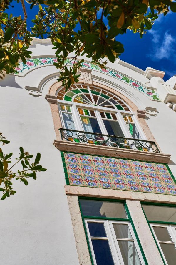 Vila Branca Guesthouse - Palacete ฟิเกราดาฟอซ ภายนอก รูปภาพ